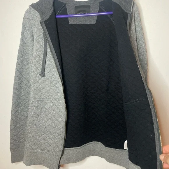 Banana Republic Gray Quilted Men's Sweater - Picture 4 of 4